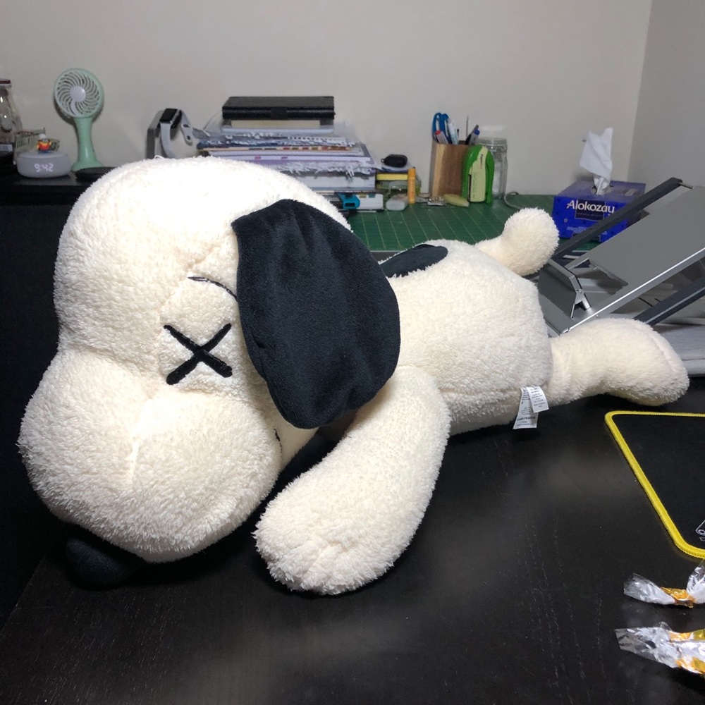 KAWS x Uniqlo x Peanuts Snoopy Plush (Large) White